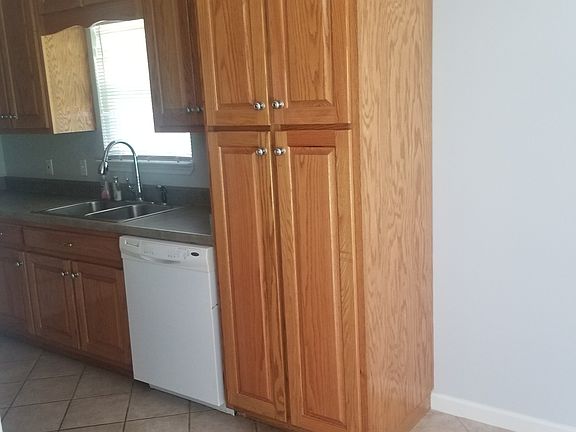 5th image of 150 Canyon Park Dr