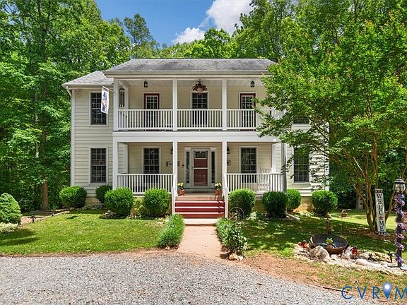 2nd image of 15476 Pine View Ln