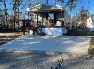 4 Fawn Pl, Whiting, NJ 08759