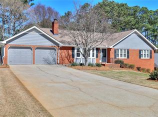 1035 Lakeridge Ct, Grayson, GA