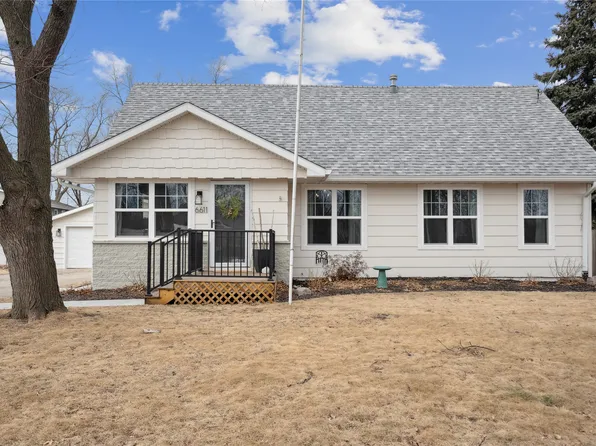 6611 Townsend Ave, Urbandale, IA 50322
