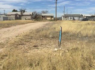 2409 Davis St, Carlsbad, NM 88220