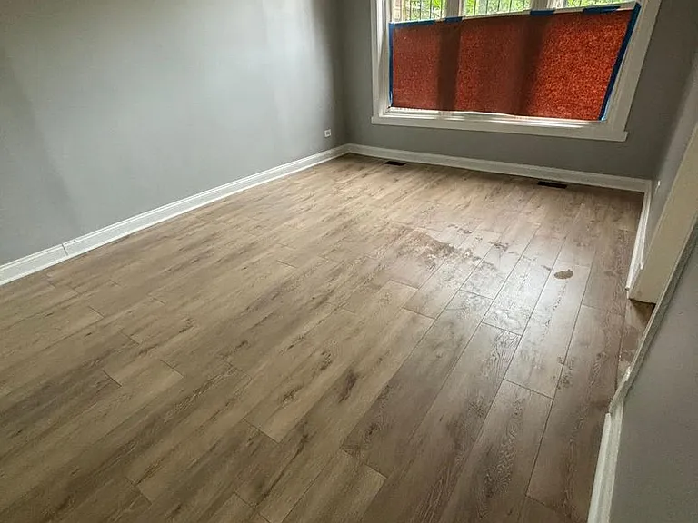 1446 E 69th Pl — Photo 3