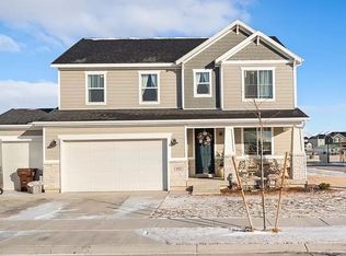 1153 E Blazing Sun Dr, Eagle Mountain, UT 84005