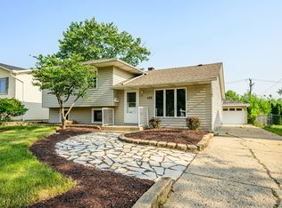 496 Winthrop Ave, Glendale Heights, IL 60139