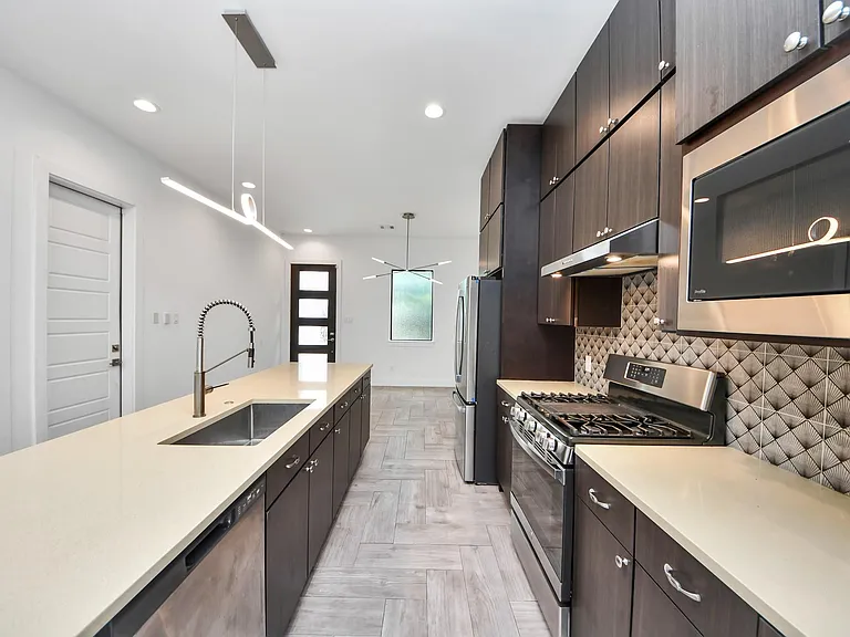 1703 Cedrocanna Ln — Photo 16
