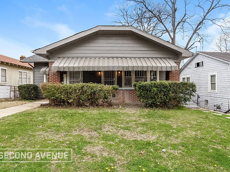 4105 Avenue Q — Photo 1