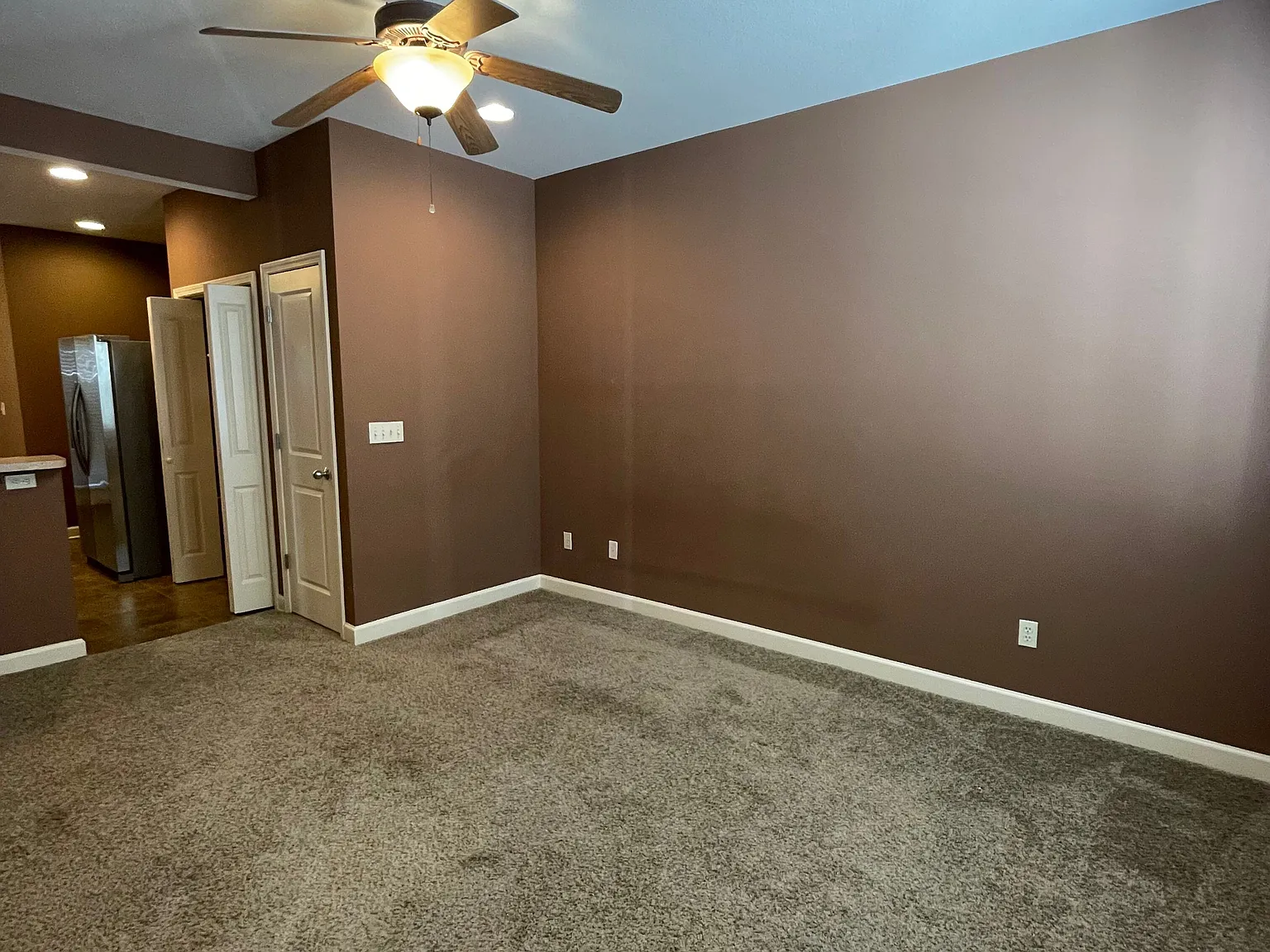 2 bed, 1100 sqft, $1,350 — Photo 2