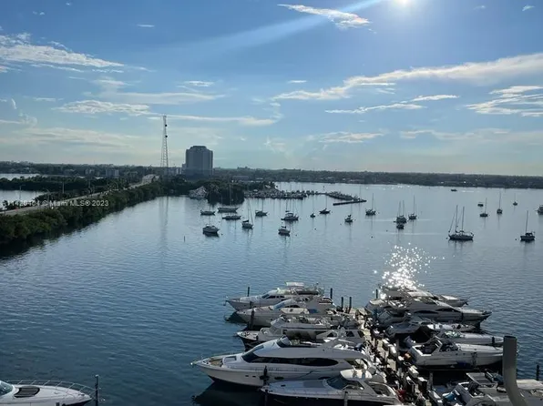 7904 West Dr APT 912, North Bay Village, FL 33141