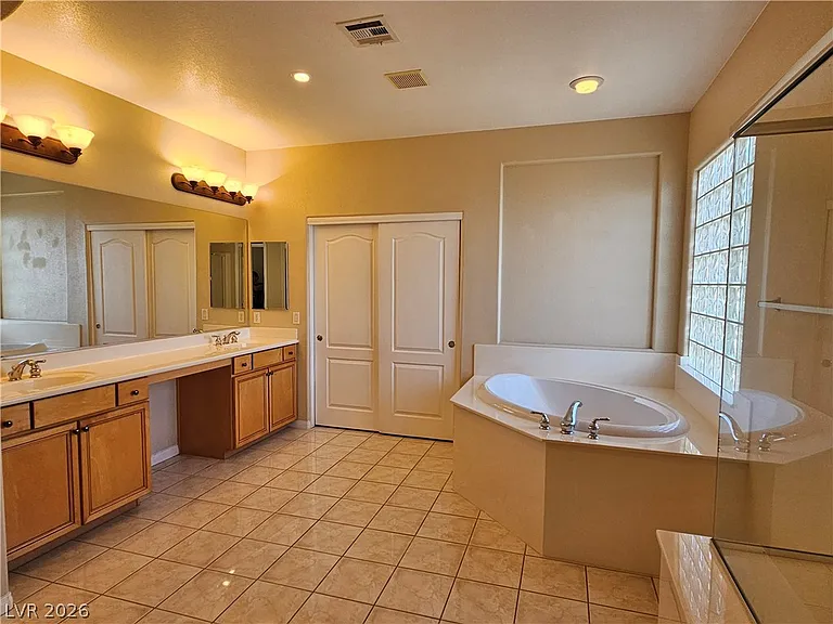 10012 Madison Walk Ave — Photo 19