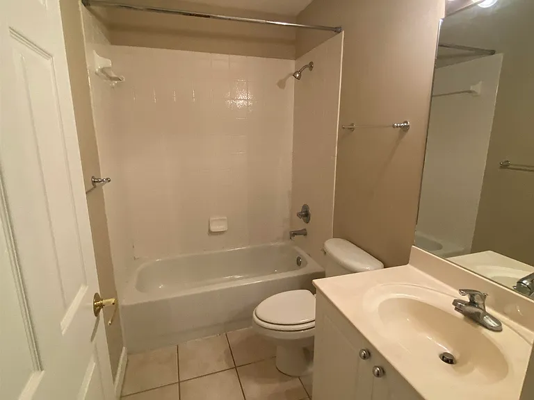4053 Colleton Ct — Photo 16
