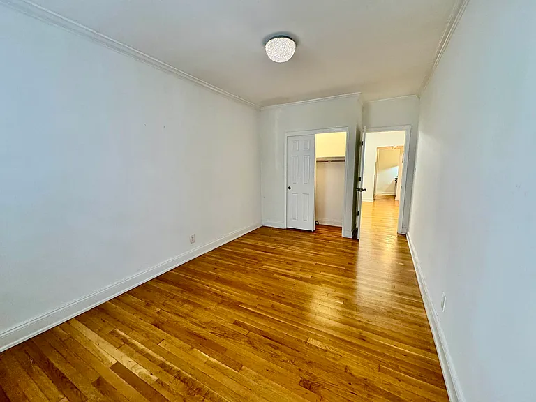 412 E 50th St #3B — Photo 2
