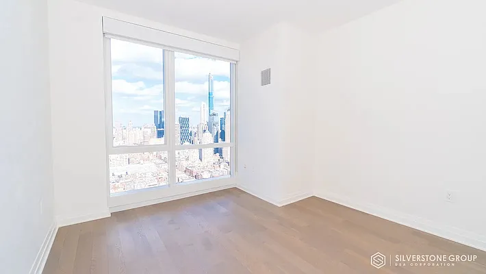 Rented by Silverstone Group USA Corp. | media 33