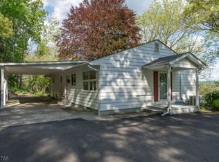 274 Mountain View Rd W, Asbury, NJ 08802