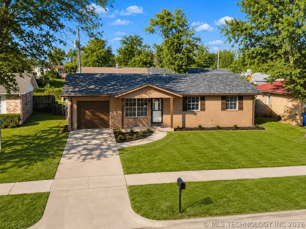 16519 E 2nd St S, Tulsa, OK 74108