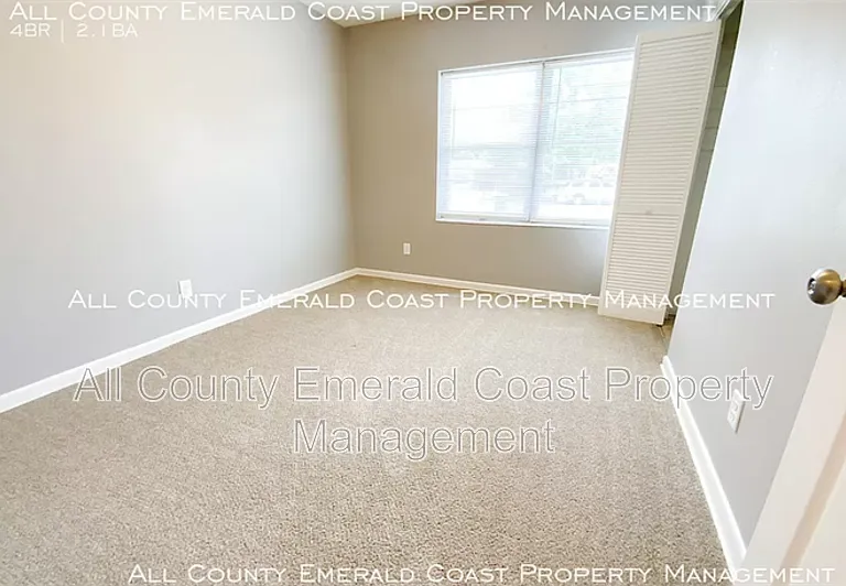 521 Marlowe Dr — Photo 8