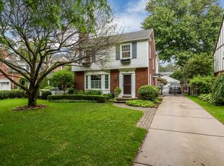 744 University Pl, Grosse Pointe, MI 48230