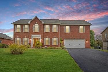 1st image of 6411 Garrett Ln