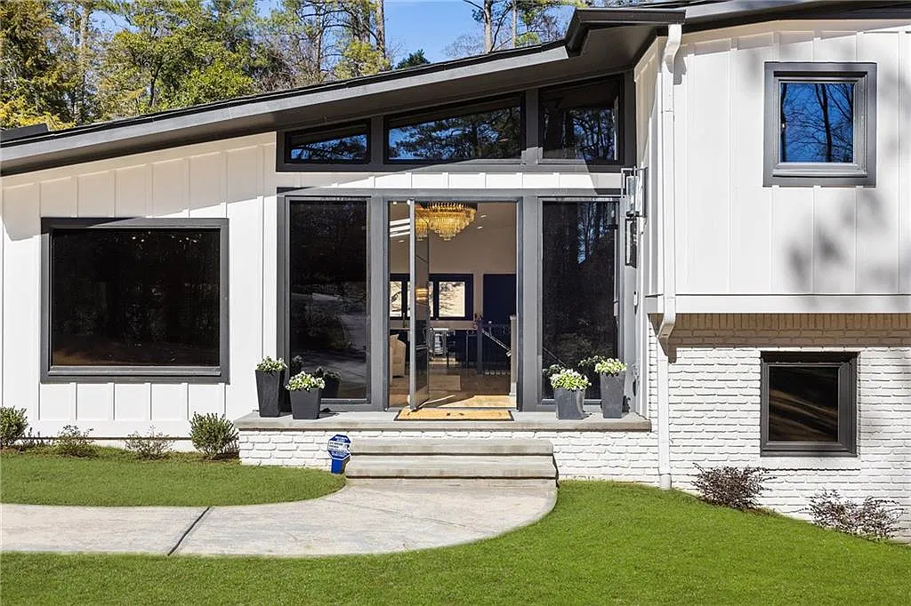 4 bed, 3.0 bath, 3400 sqft, $7,500 — Photo 3