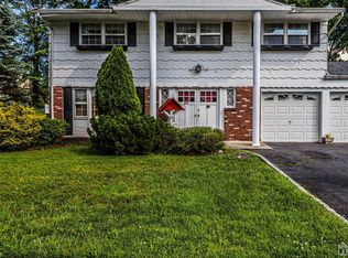 28 Timberlane Dr, Colonia, NJ 07067