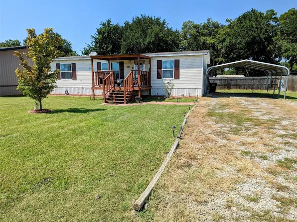 110 Porter Cir, Savoy, TX 75479