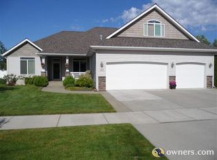 11205 N Rocking R Rd, Hayden Lake, ID 83835