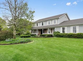 7N834 Cloverfield Dr, St Charles, IL 60175