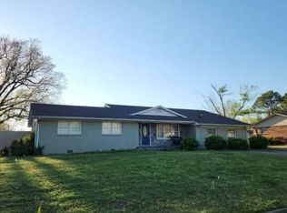 1405 S Sunswept Dr, Union City, TN 38261