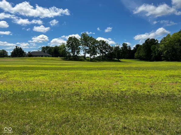 5740 Gibbs Rd, Plainfield, IN 46168