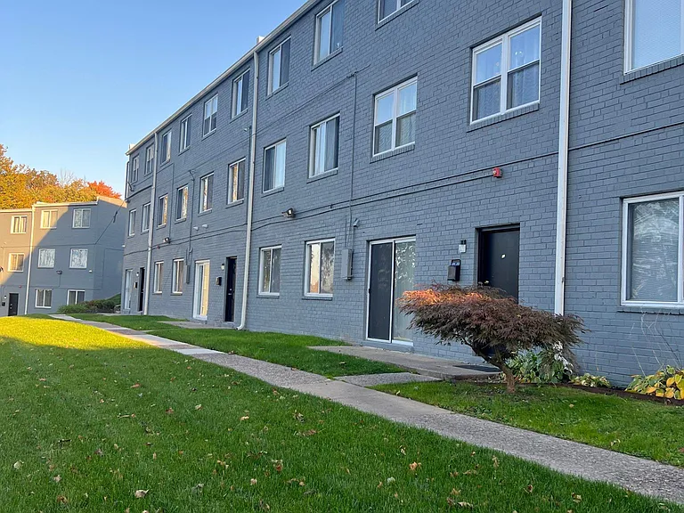 Hillside Terrace Apartments — Photo 12