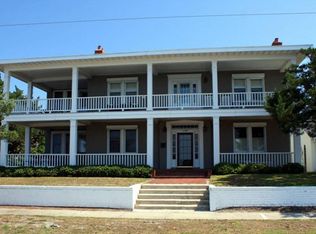 1105 Front St, Beaufort, NC 28516