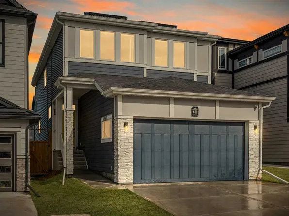 411 S Rowley Way NW, Calgary, AB T3L 0G5