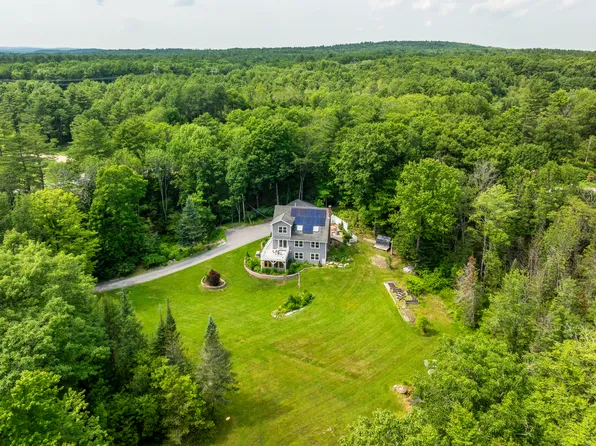 8 Dirt Road, North Yarmouth, ME 04097