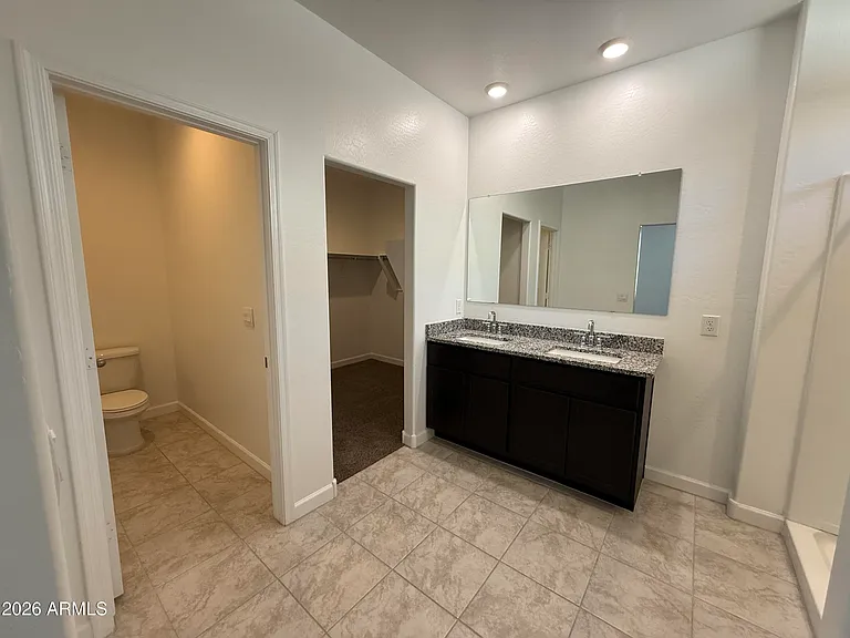 2474 W Sable Ave — Photo 23