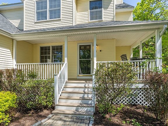 3rd image of 21 McDonough Dr