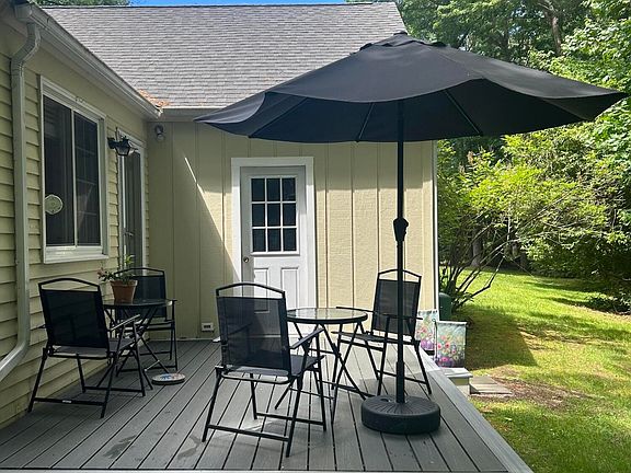 3rd image of 24 Wood Pond Lane #24