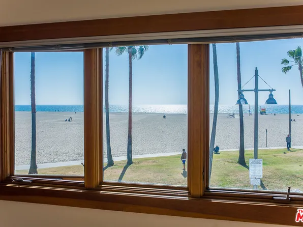 8 Brooks Ave APT 11, Venice, CA 90291