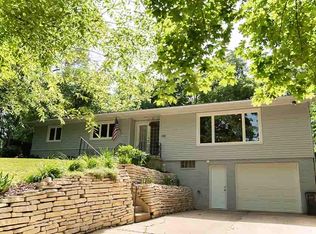1115 Franklin St, Cedar Falls, IA 50613