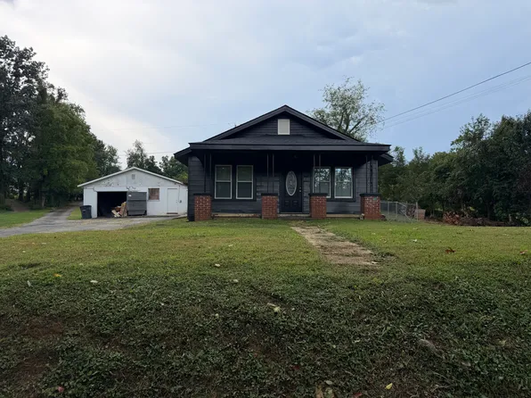 303 Cedar Grove Rd, Johnson City, TN 37601