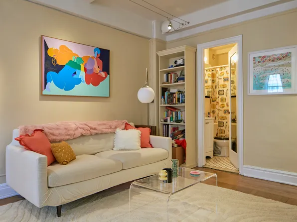 24 5th Avenue 1112 image 3 of 7