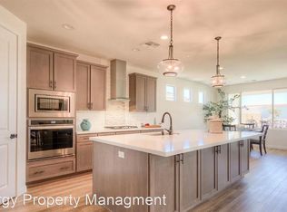225 Claudia Autumn Dr, Bakersfield, CA 93314