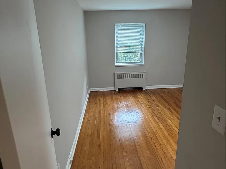 320 S Broadway #P1 — Photo 9