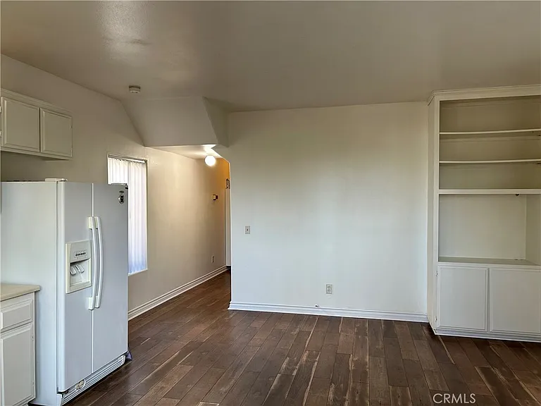 212 Rochester Ave — Photo 4