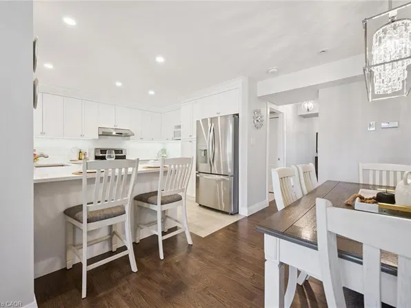 140 Halls Dr, Centre Wellington, ON N0B 1S0