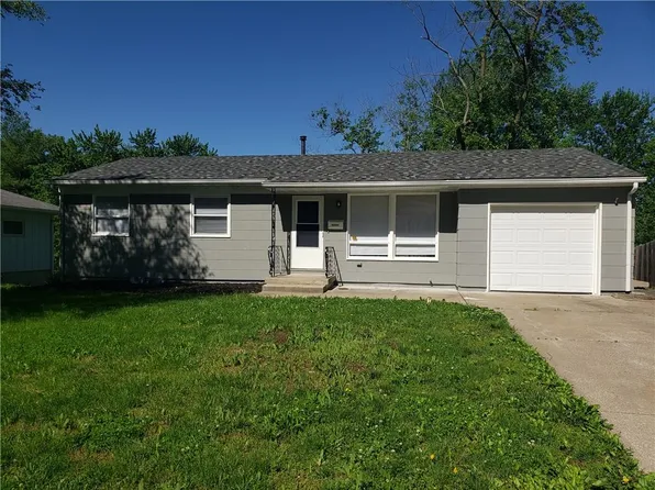 3204 Englewood Ter, Independence, MO 64052