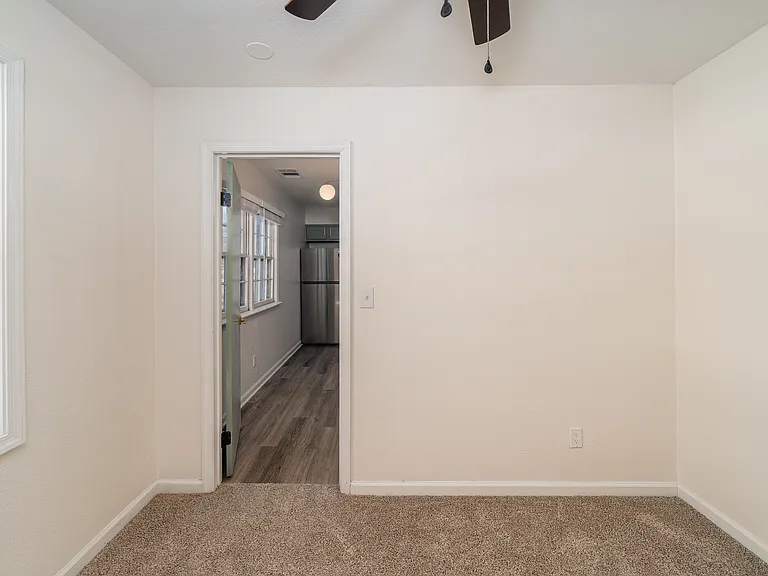 Bayview Apartments — Photo 46