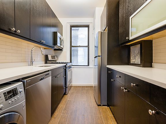 4th image of 235 Lexington Ave APT 5