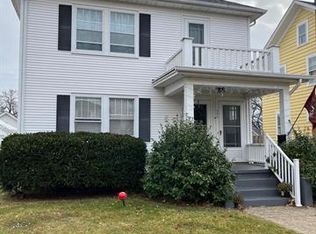 532 Godfroy Ave, Monroe, MI 48162
