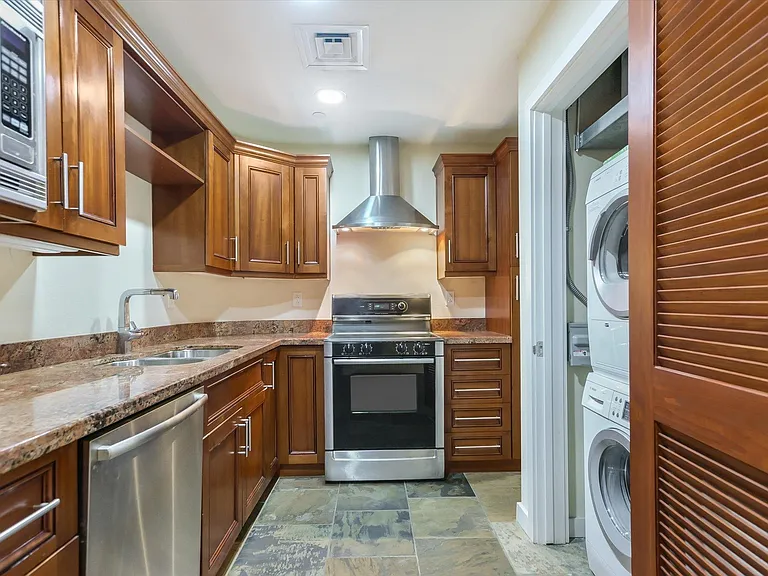 1812 West Ave #100 — Photo 5