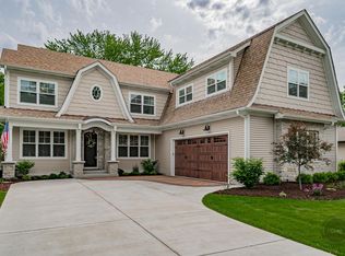 116 S Birchwood Dr, Naperville, IL